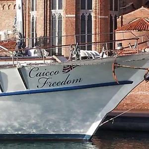 Boat&breakfast Caicco Freedom 2*, Venetië Italië